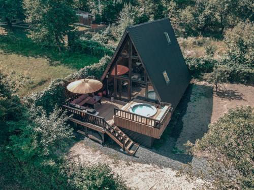 Valdo Cabin