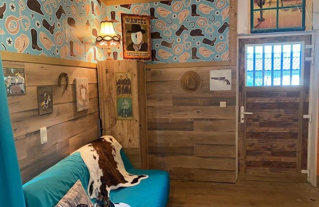 Valdorado Prison bed