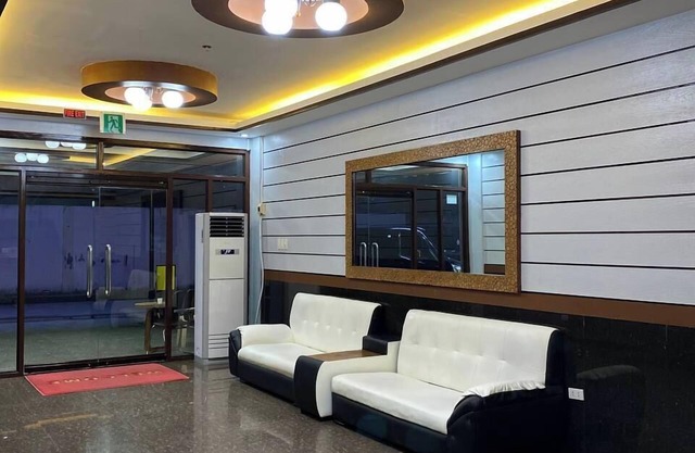 Valentine Hotel