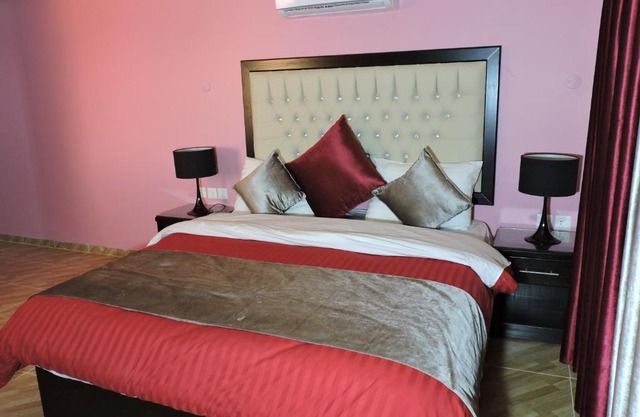 Valentine Inn Luxury
