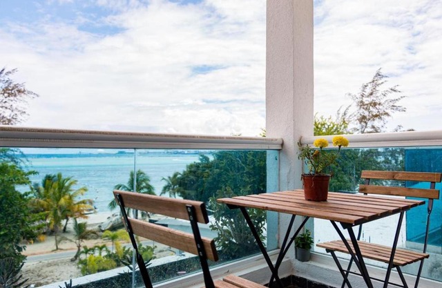 2BR Apt with, BBQ+Pool for friendly Gateway