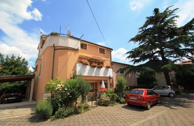 Valentino Apartment