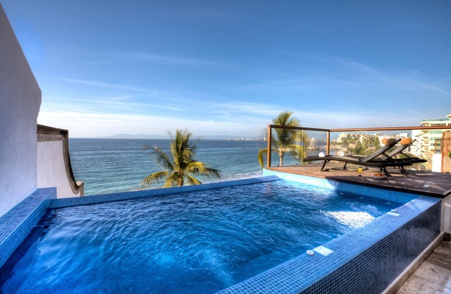 Vallarta Shores Beach Hotel