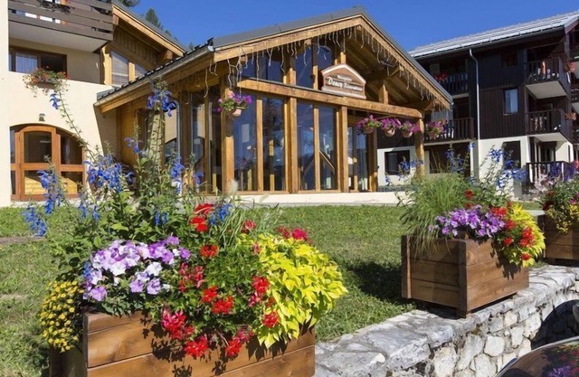 Valmorel | 1BR with Alcove + Ski-in, Ski-out!
