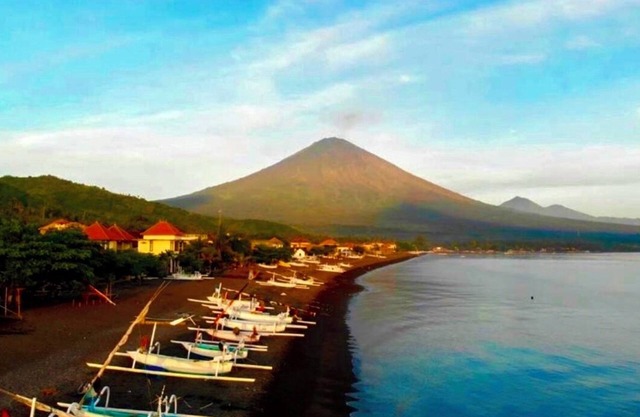 Valomia Beachfront