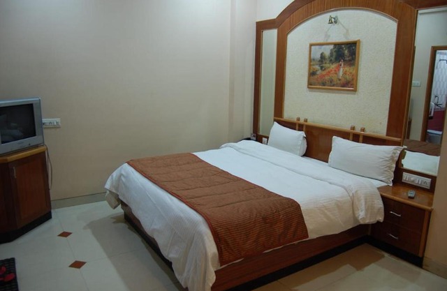 Vamoose Kalinga Palace