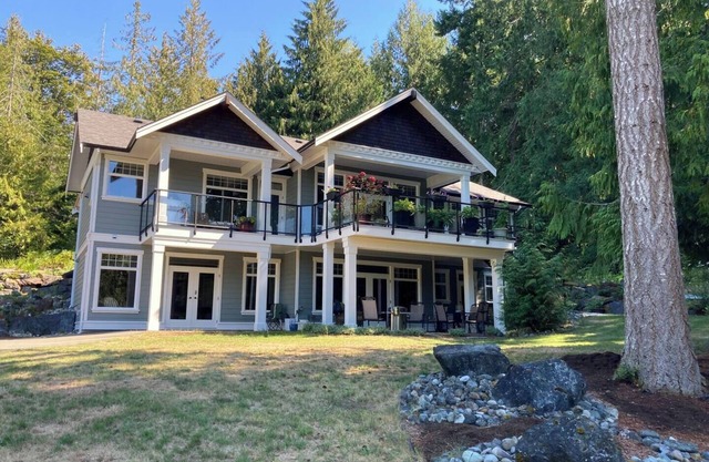 Vancouver Island Shawnigan Lake Golf Getaway