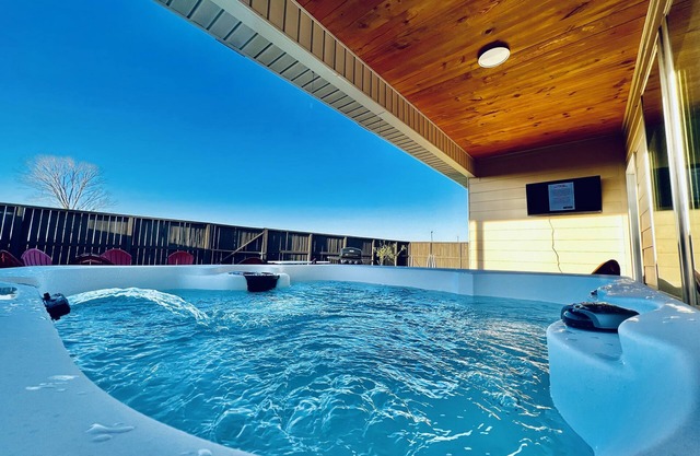 Varona's Paradise: Stunning New Luxury Home