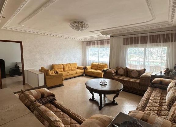 Vaste appartement au centre de Tetouan