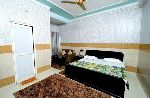 Vatsal hotel