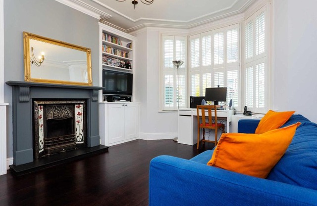 Veeve - Terraced Home in Tranquil Wimbledon