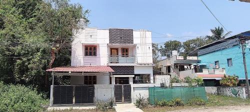 Vel Murugan Home Stay