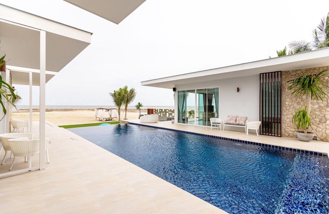 Vela villa de lujo frente al mar Cha am, Tailandia