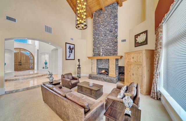 Velardo Vista Estate #42207