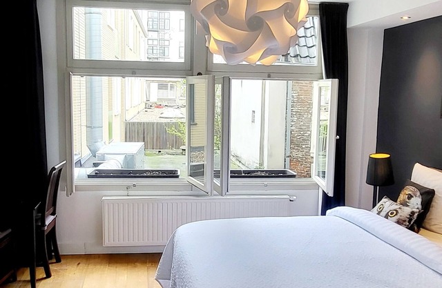 Velvetamsterdam