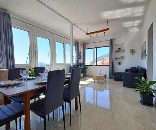 Venetis Home