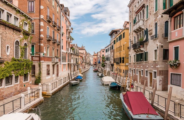 Venezia Spirito Santo Canal View