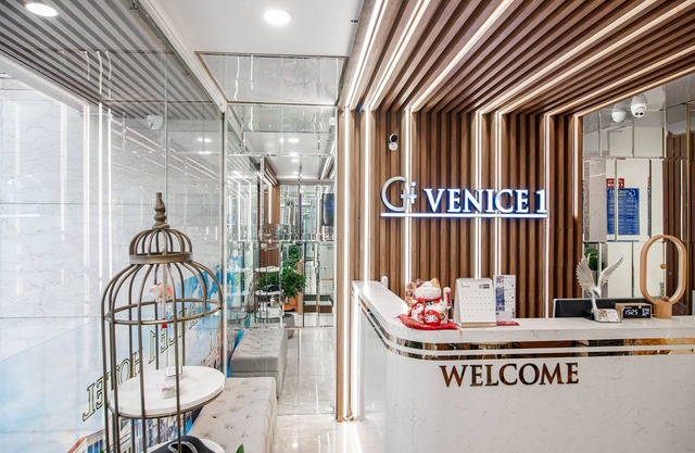 Venice 1 Hotel