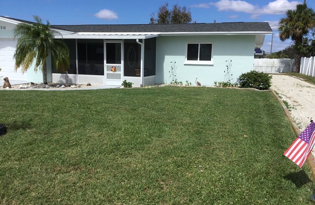 Venice Beach Studio-centrally located-Great Price-Clean-Private