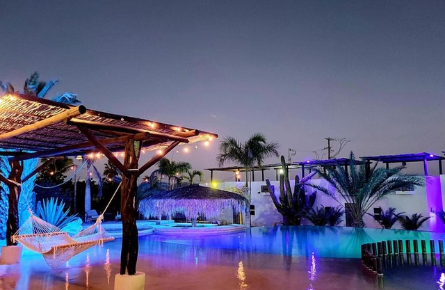 Ventana Blue Hotel