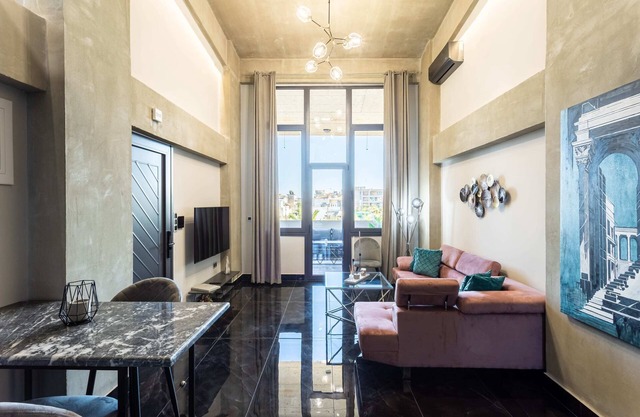 Ventiri Lofts - Luxury Penthouse w/ Home Cinema