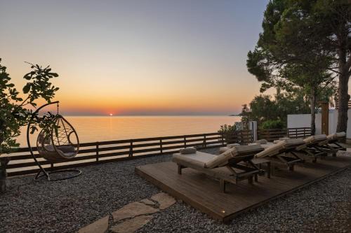 Vera Villa - Brand New Seafront Villa!