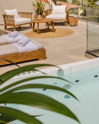 Veranda Suite