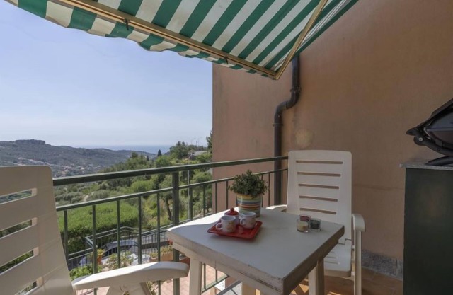 Verde Adagio by Interhome