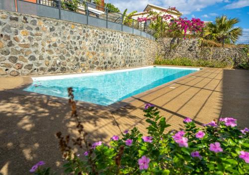 Vert Saline, T2 spacieux dans une résidence avec piscine