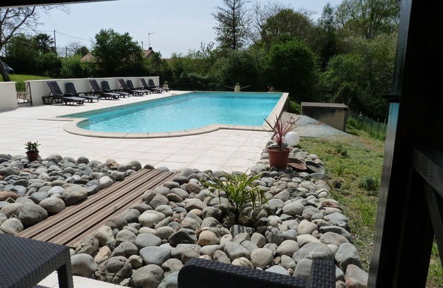 Muy bonita casa de campo con piscina grande y jacuzzi. 5 habitaciones
