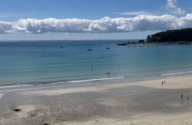 Muy bonito apartamento con vistas al mar en residencia
