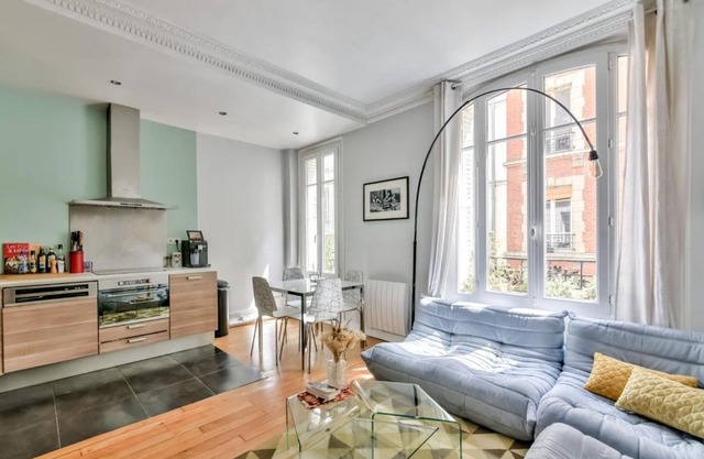 Very beautiful T2 near the Parc des Buttes-Chaumont