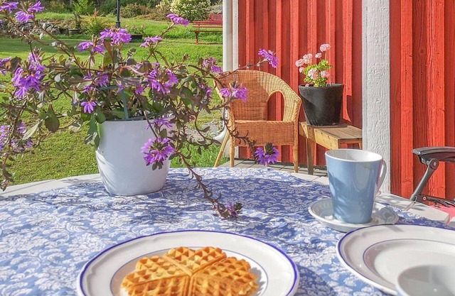 Alojamiento de 3 habitaciones en Östervallskogs