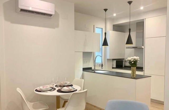 Acogedor apartamento muy cerca al Parque El Retiro