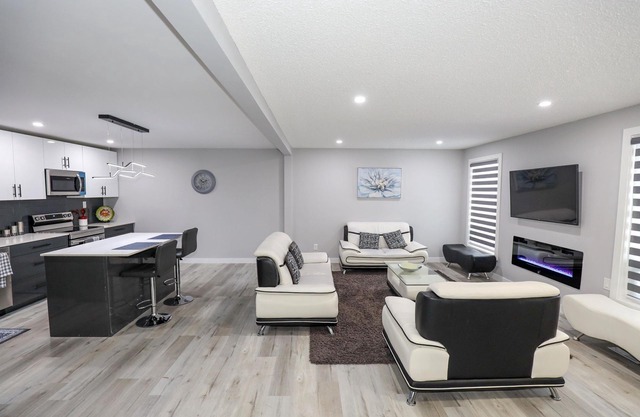 Very Convenient 5 BR in quite neighborhood