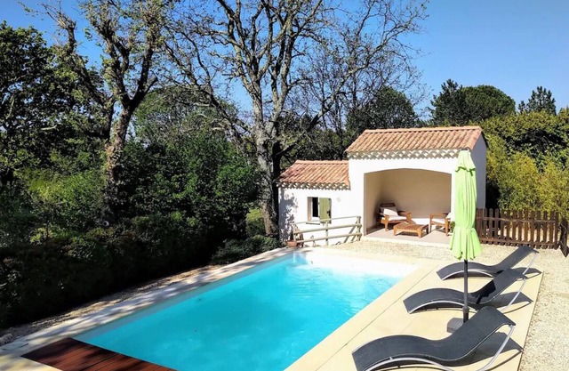 Very beautiful house with swimming pool that will enchant your vacations on fenced land