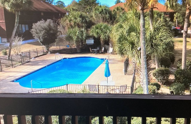 Very nice, comfortable 2Br/2Bath condo overlooking gorgeous pool Lanai Village