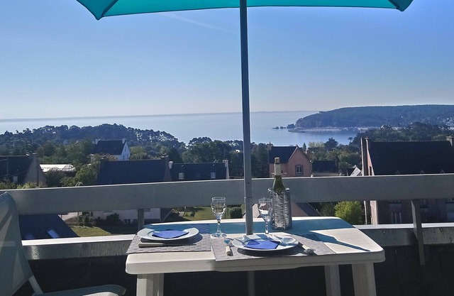 Muy bonita vista al mar para este apartamento orientado al sur