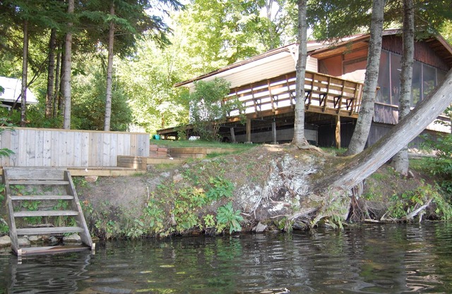 Very private 700 sq ft four season cottage on a one on quiet peaceful lake.