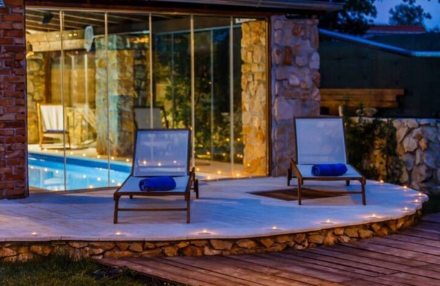 Very private Villa with indoor pooll close to Split and Trogir.