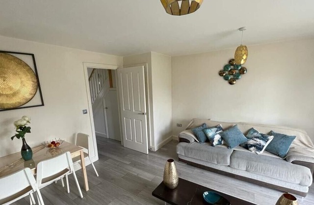 Very Spacious 2 Bedroom House