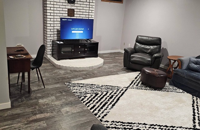 Very spacious 3 bedroom 1 bathroom basement suite.