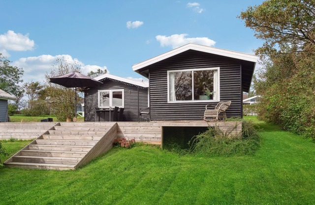 Very well located and cozy cottage in a quiet cottage area near a beautiful beach and marina.