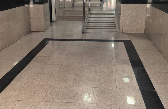 Very well located apartment 10 minutes walk from Atocha Station.