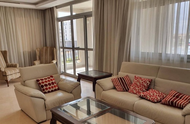 Vesta - Luxury Apt - 3BR - Cfc VII