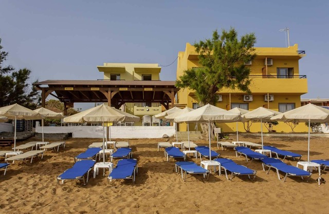 Vetoula hotel suite B4 on Stalos sandy beach