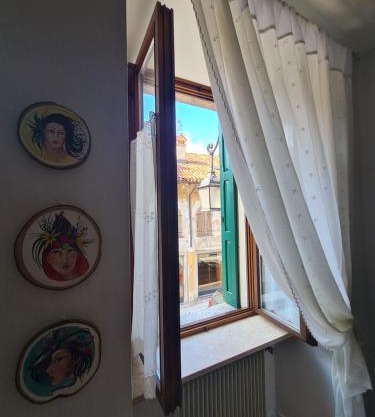 Via Mezzaterra 10