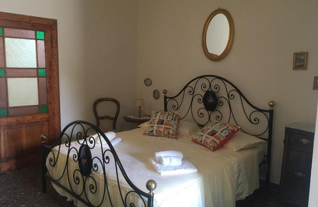 VIA ROMA 131, Kylix