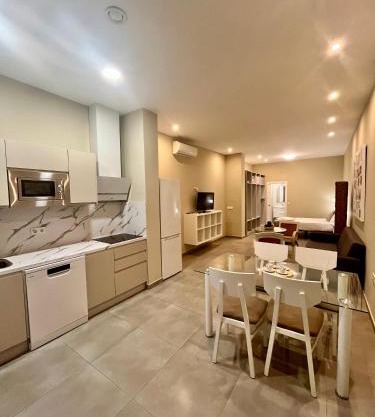 Vial Suites GP