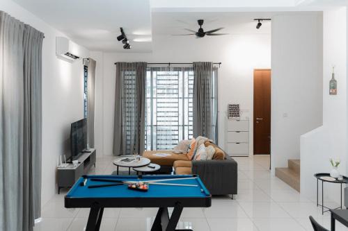 VibeHaus Snooker SimpangAmpat ` 4Room10Pax3Bath